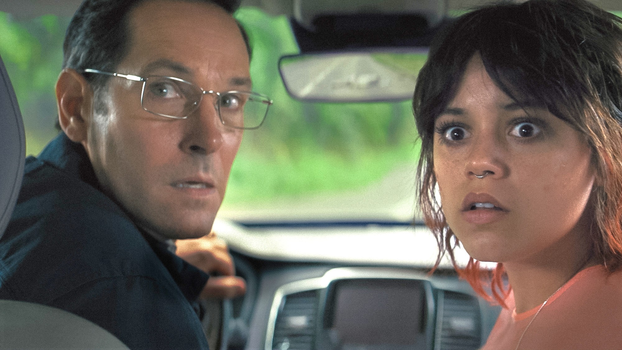 A24製作、アリ・アスター製作総指揮の“神獣”サバイバルスリラー「ユニコーンを轢いた」1月8日公開