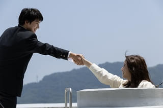 広瀬アリス主演「沖晴くんの涙を殺して」名シーン＆登場人物たちの表情豊かな場面写真一挙公開