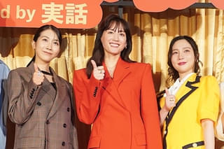 綾瀬はるか、ボディコン姿で登場！ウイカ＆松本穂香と“壁”を突き破る【「ファーストボイス」完成披露試写会】
