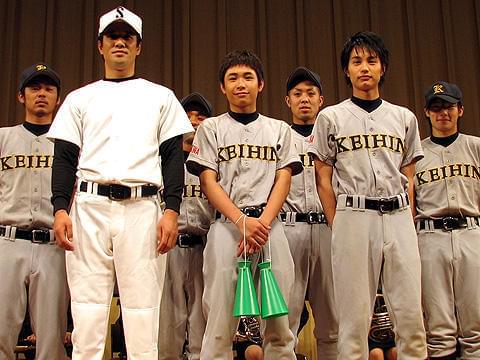 補欠の甲子園球児たちの熱い夏を描く「ひゃくはち」舞台挨拶