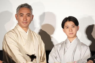 市川團十郎「うるっときちゃいますね」長女からの手紙サプライズに感激【ドキュメンタリー映画「襲名」初日舞台挨拶】