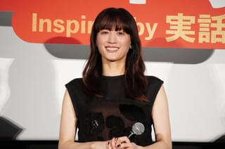 綾瀬はるか「誰かの“声”が社会を動かす」【主演作「ファーストボイス」初日舞台挨拶】