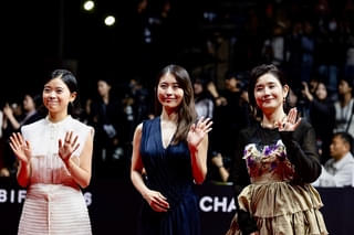 有村架純、石田ひかり、姫野花春が第31回釜山国際映画祭レッドカーペットに登場！ 映画「さとこはいつも」がコンペ部門に選出