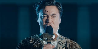山田孝之が“強烈変化”！Netflixシリーズ「国民クイズ」K井K一の姿をとらえた新場面写真公開