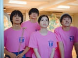 なにわ男子・大橋和也主演「人生を変えたコント」、主人公の周りに集う人々を捉えた場面写真を披露