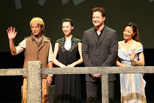 上地雄輔、ハリウッドスター相手にオトボケ発言。「ハムナプトラ3」プレミア