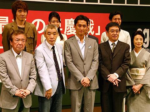 「ラストゲーム」神山監督、慶応女子大生に握手攻めで役得？