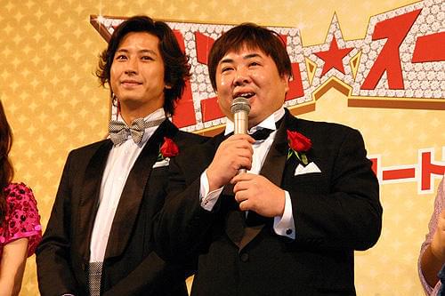 ドランク塚地、「ハンサム★スーツ」舞台挨拶でチーム・ブサイクに