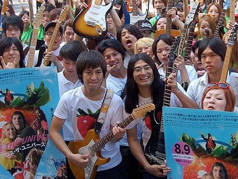 ジョン・レノン兼オノ・ヨーコ役のQ太郎