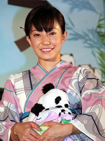 菅野美穂が浴衣で納涼。「パンダフルライフ」屋外試写