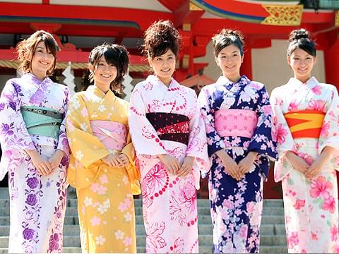 福田沙紀の初主演作「櫻の園」は“ピンク色”。浴衣でヒット祈願