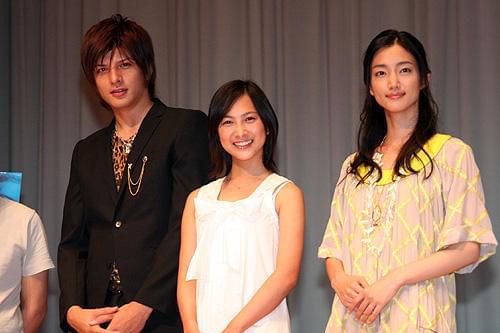 谷村美月、肌荒れが大変！ホラー映画「死にぞこないの青」完成