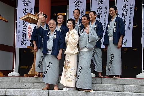 浅草寺に次郎長一家が参上！マキノ雅彦監督作「次郎長三国志」会見