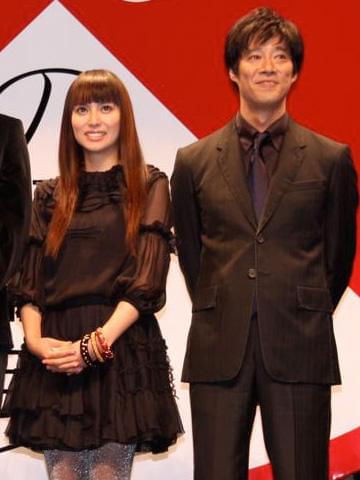 福山ガリレオらの下ネタに柴咲刑事が“献身”的態度。「容疑者Xの献身」