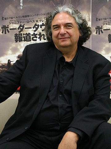 ハトの死骸が自宅の前に。社会派サスペンス「ボーダータウン」監督の災厄