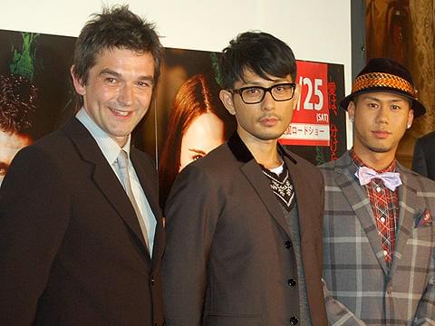 ナタリー＆スカヨハを“隠し撮り”の秘話も！「ブーリン家の姉妹」プレミア