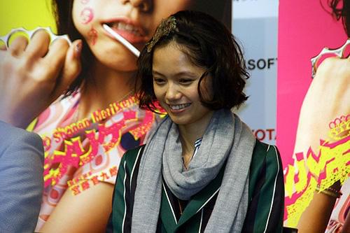 宮崎あおい「クドカンは天才」と絶賛。「少年メリケンサック」会見