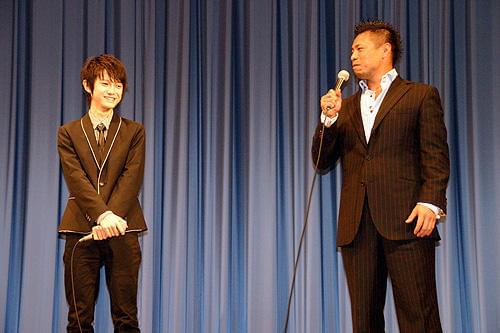 メジャーリーガー岩村明憲が中高生にメッセージ。「青い鳥」試写会