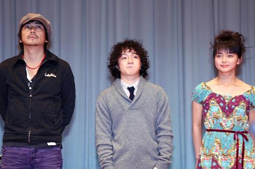 俳優・伊藤淳史がバンド活動に意欲。「フィッシュストーリー」完成