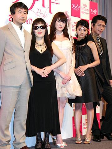 ステファニーと満島ひかりの“女の闘い”は怪獣映画並？「プライド」完成