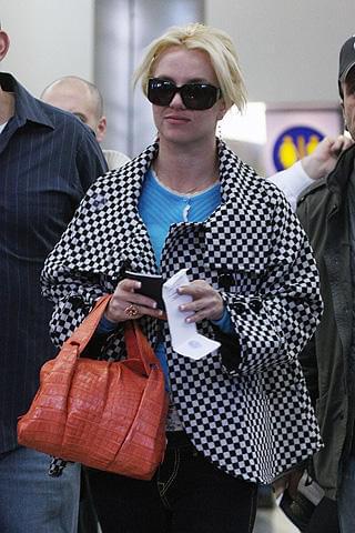 ブリトニーが来日!新アルバム「サーカス」PRで、音楽番組にも出演