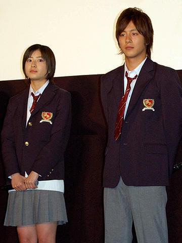 名シーンのナマ再現に南沢奈央＆溝端淳平が大テレ！「赤い糸」初日