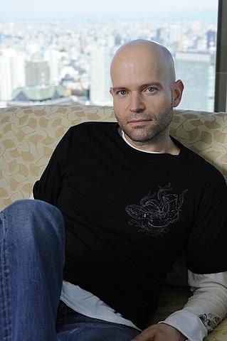 「007／慰めの報酬」フォースター監督が語る。「自分が見たいボンド映画を」