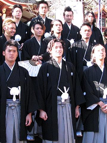 小栗旬らクローズたちが袴姿で勢ぞろい！「クローズZERO II」イベント