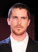 暴言事件のクリスチャン・ベールがラジオで平謝り。マックG監督は擁護