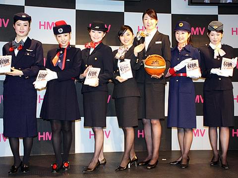 石原さとみ、CAの制服にご満悦。「フライング☆ラビッツ」DVD発売記念トーク