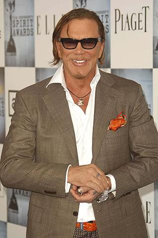 ミッキー・ローク感涙！米インディーズ映画の最高賞を亡き愛犬に