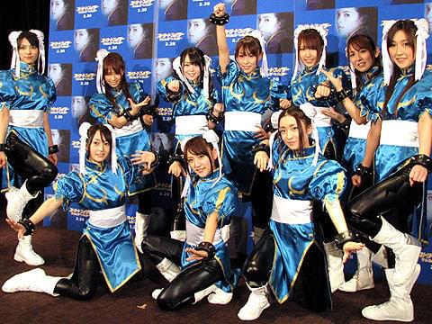 AKB48が春麗コスプレに大興奮！「ザ・レジェンド・オブ・チュンリー」イベント