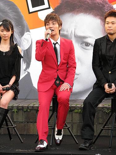 成宮寛貴、水嶋ヒロらが品川監督をベタ褒め！「ドロップ」会見