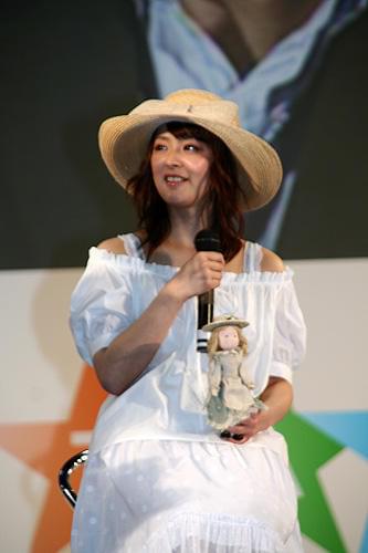 貫地谷しほり、チェコアニメ「屋根裏のポムネンカ」の声優でご満悦