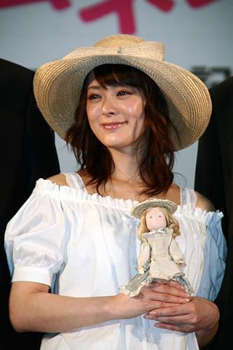 貫地谷しほり、チェコアニメ「屋根裏のポムネンカ」の声優でご満悦