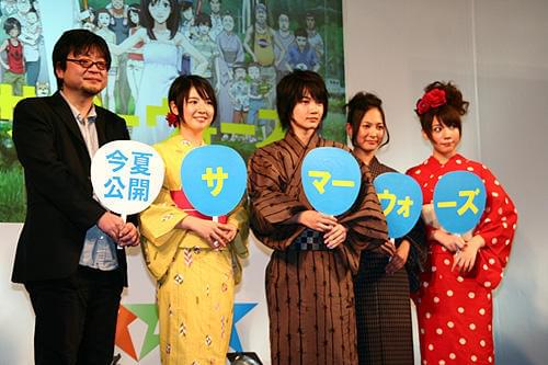 仲里依紗が「褒められたい」と意気込み。「サマーウォーズ」製作発表