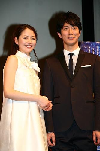 長澤まさみ、父役の佐々木蔵之介が「すごくダンディー」。「群青」完成