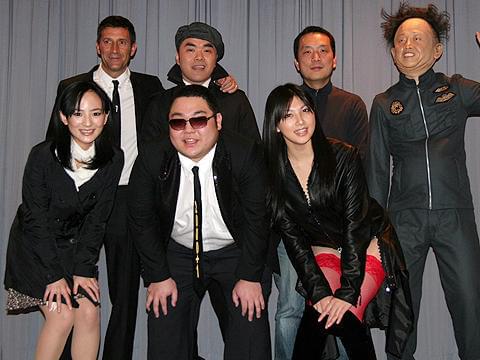 ブラックな笑いに満ちたパロディ