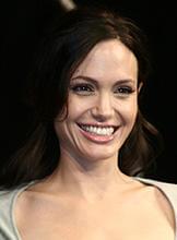 戦争の原因となり得る美女アンジー