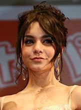 「ハイスクール・ミュージカル」バネッサが、現代版「美女と野獣」に出演