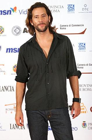 デズモンドがセクハラ!?