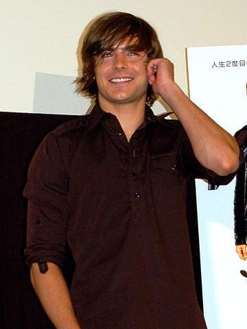 ザック見たさに1000人集結