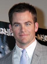 “第2のブラピ”、「スター・トレック」クリス・パインがセクシー女優とデート