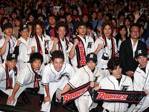 佐藤隆太、「今日でユニフォームを脱ぎます」と卒業宣言。「ROOKIES」初日