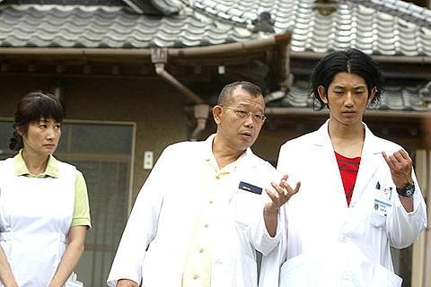 「ディア・ドクター」より