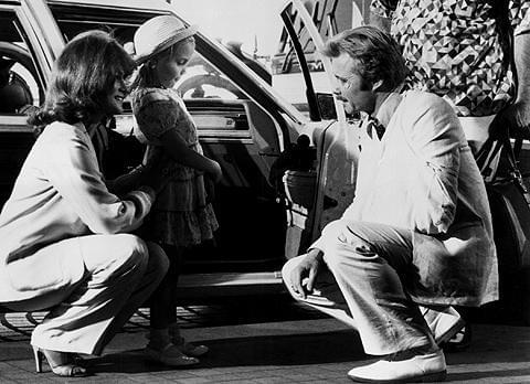 アンジェリーナ・ジョリー、7歳の映画デビュー写真が公開