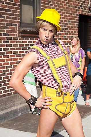 全米で大ヒットスタートした「ブルーノ」、日本公開が決定！