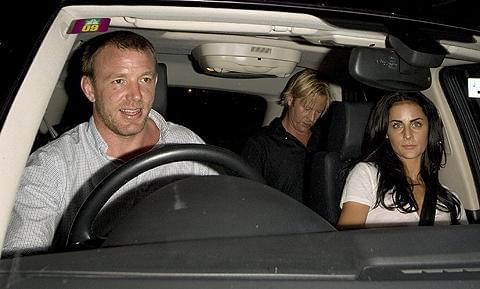 ガイ・リッチー監督に新恋人！その正体は「アイアンマン」のセクシーガール