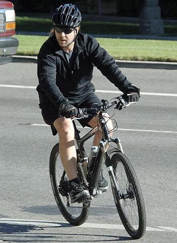 オレの記事を書いてるヤツには、 もれなく挑戦するぜ