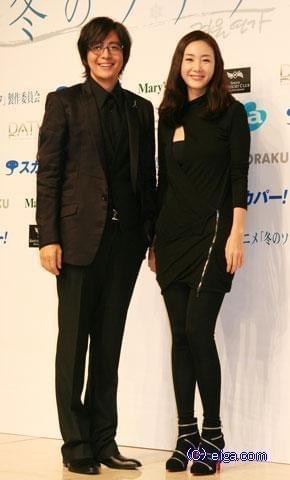 ペ・ヨンジュン＆チェ・ジウ、7年ぶり「再会」に日韓メディア300人結集